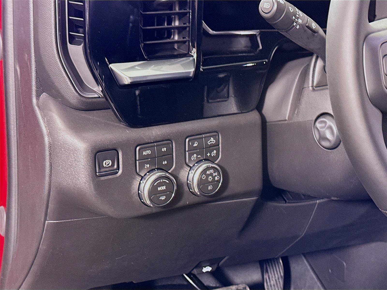 New 2026 GMC Sierra 1500 SLT w/ SLT Premium Plus Package image 5