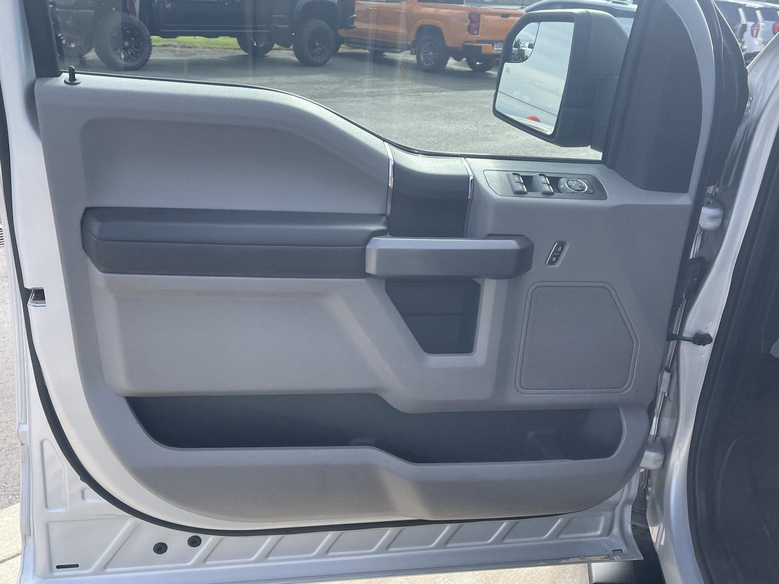 Used 2019 Ford F150 XLT w/ Equipment Group 301A Mid AWD/4WD image 17