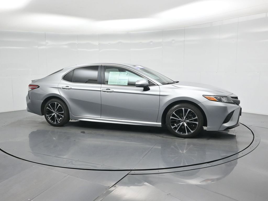 Used 2020 Toyota Camry SE image 21