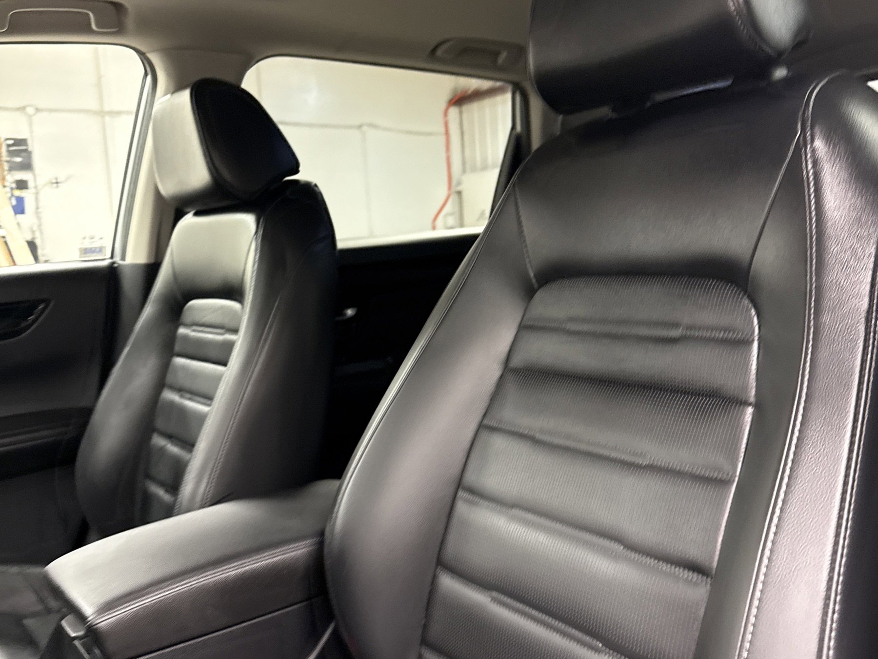 Used 2023 Honda CR-V EX-L image 5