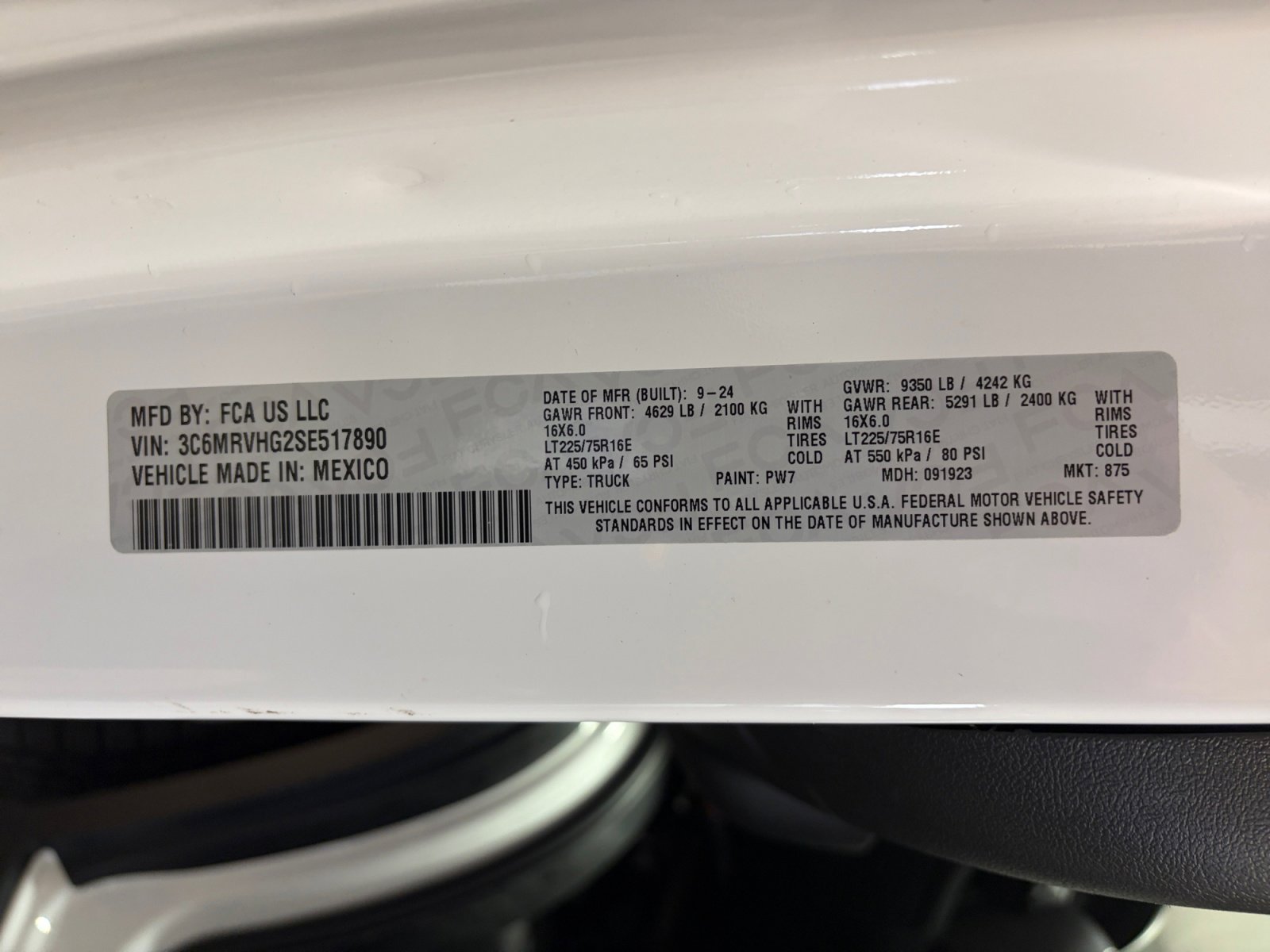 Used 2025 RAM ProMaster 3500 w/ Convenience Group image 30