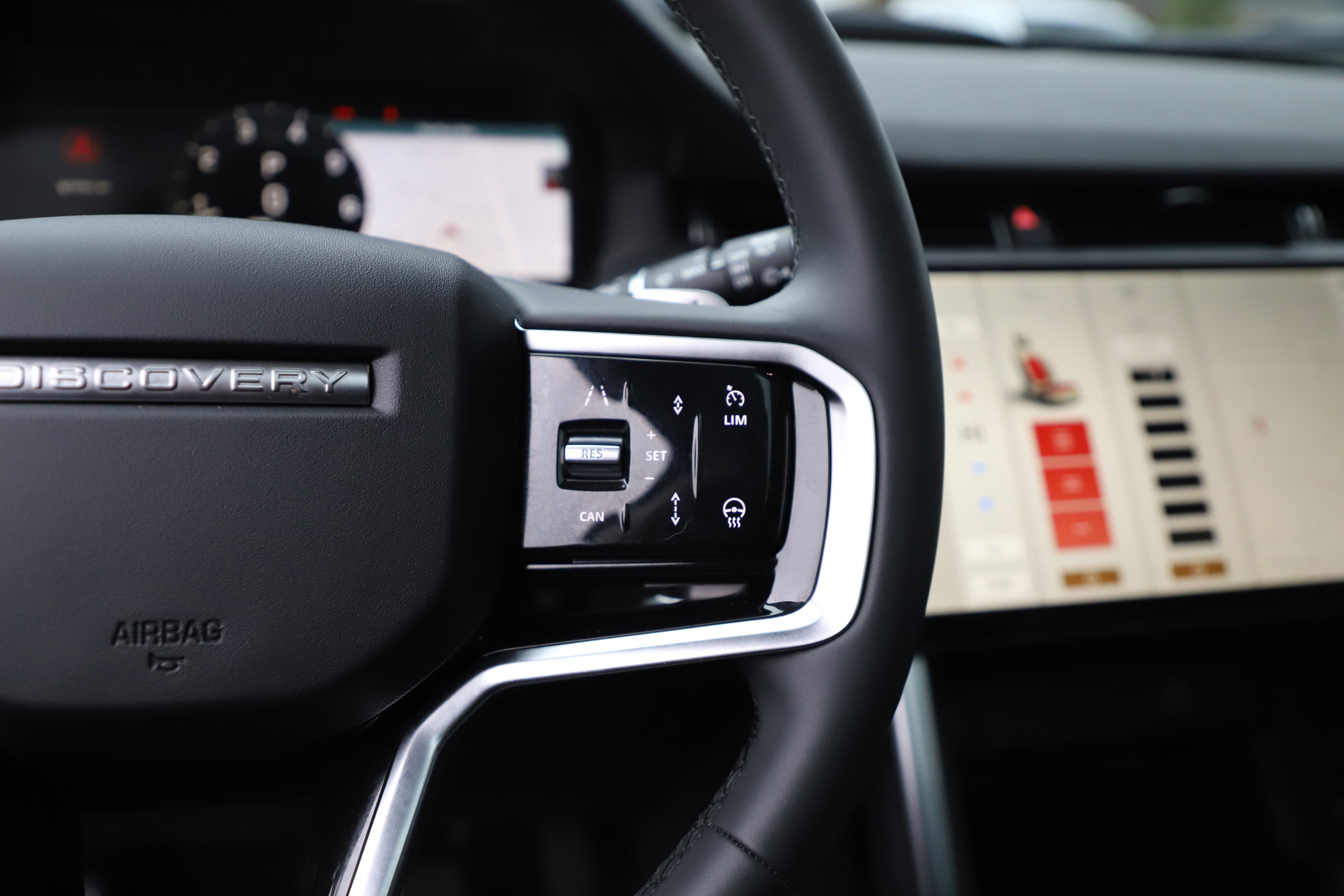 Certified 2025 Land Rover Discovery Sport S image 25