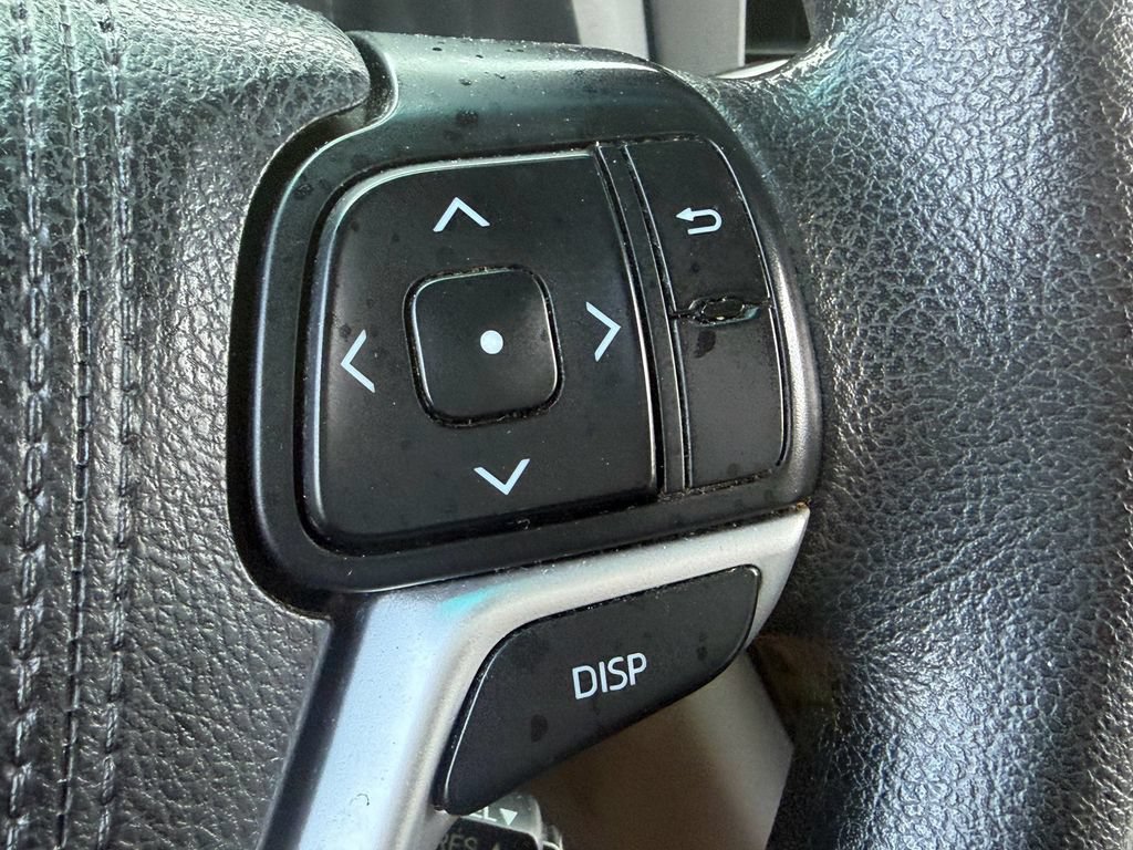 Used 2015 Toyota Sienna LE FWD image 23