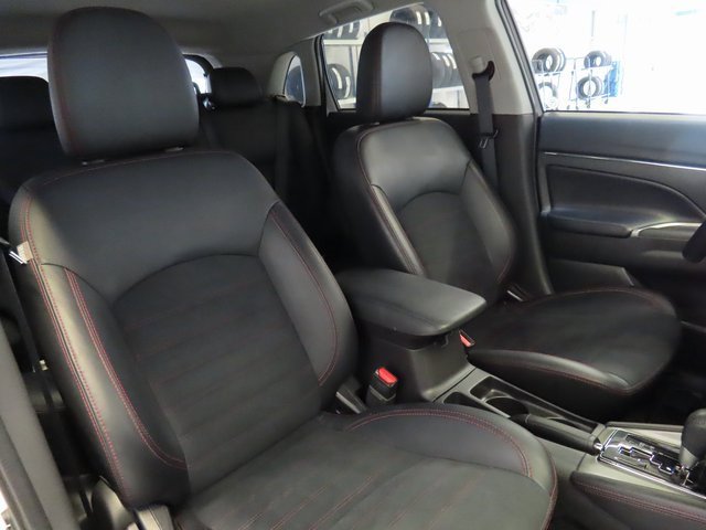 Used 2024 Mitsubishi Outlander Sport ES image 6