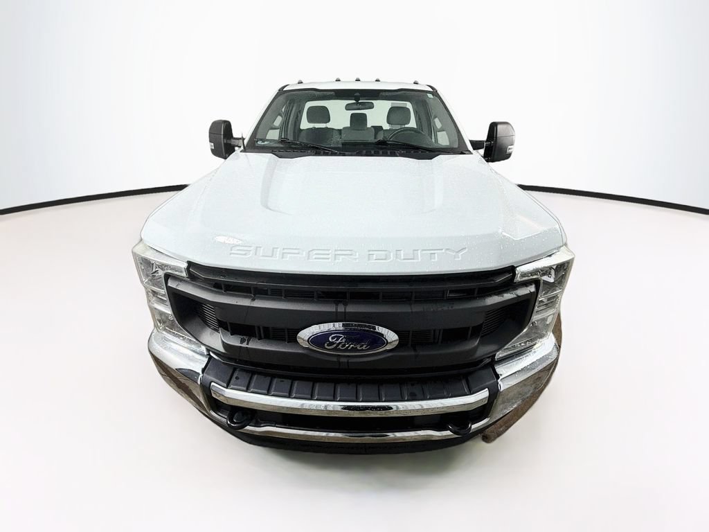 Used 2022 Ford F250 XL w/ Power Equipment Group AWD/4WD image 2