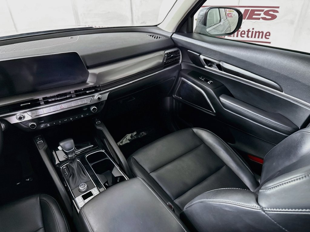 Used 2025 Kia Telluride S FWD image 26