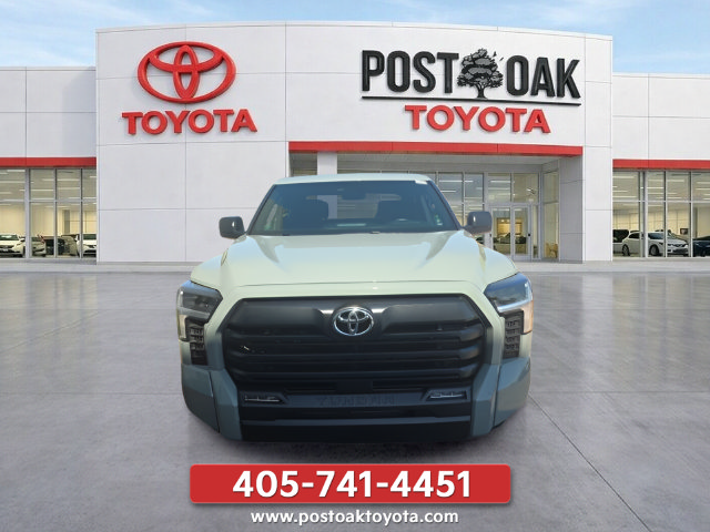 Used 2025 Toyota Tundra SR5 w/ SR5 Premium Package AWD/4WD image 11