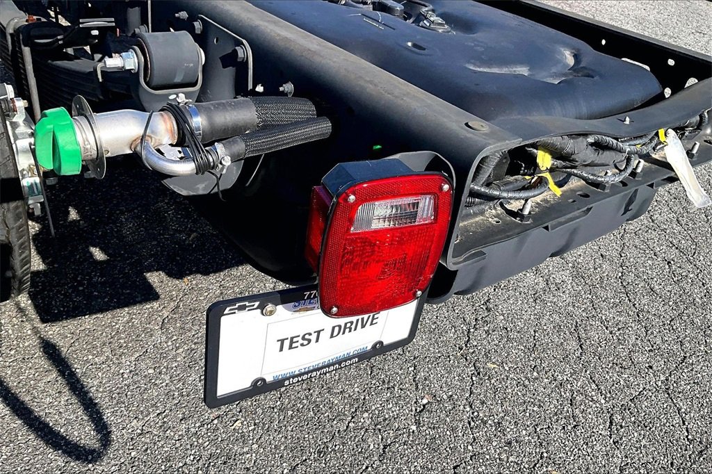 Used 2024 RAM 5500 Tradesman w/ Chrome Appearance Group image 20