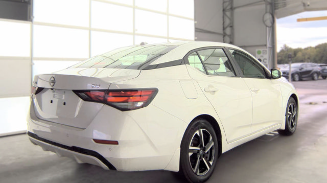 Used 2024 Nissan Sentra SV w/ All-Weather Package FWD image 5