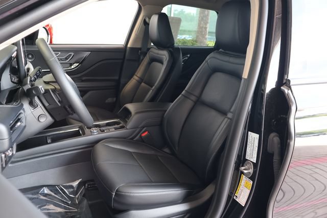 New 2025 Lincoln Corsair Reserve w/ Equipment Group 202A AWD/4WD image 13