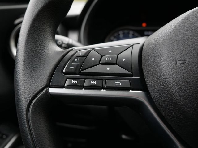Used 2019 Nissan Kicks SV FWD image 18