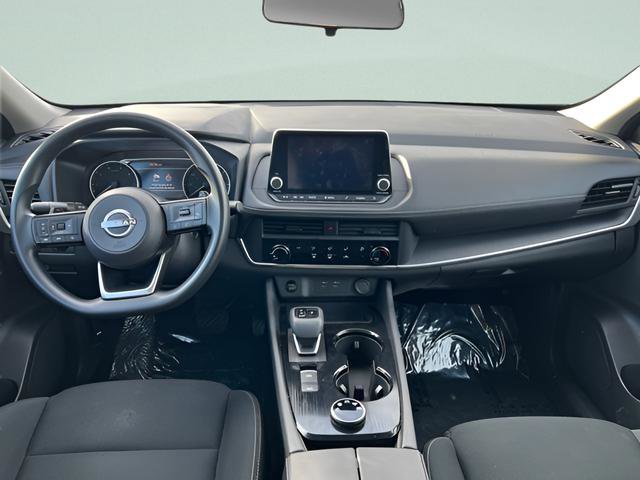 Used 2024 Nissan Rogue S AWD/4WD image 9