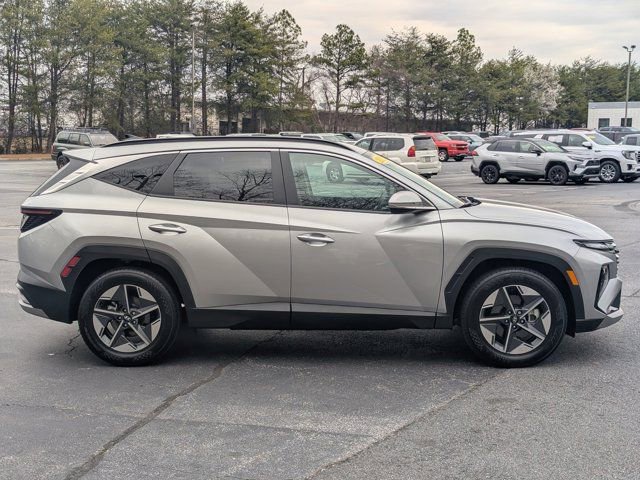Used 2025 Hyundai Tucson SEL FWD image 8