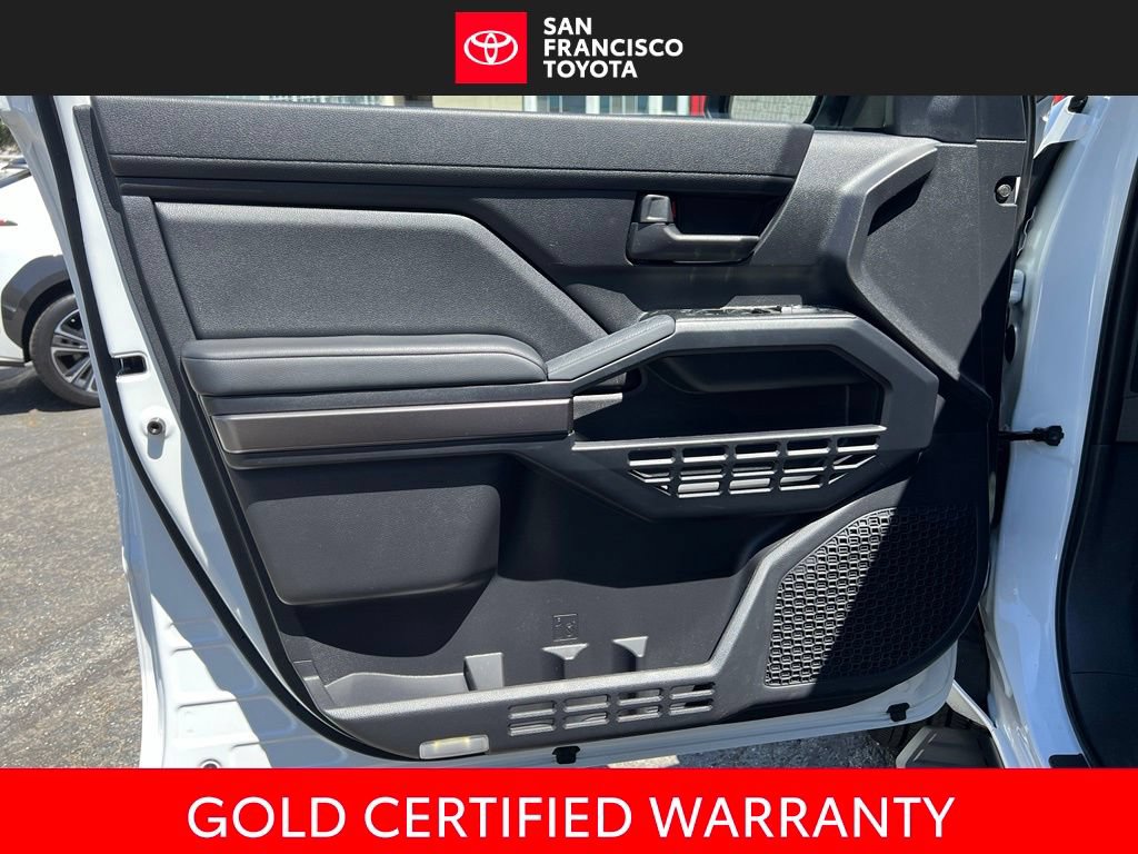 Certified 2026 Toyota 4Runner SR5 AWD/4WD image 37
