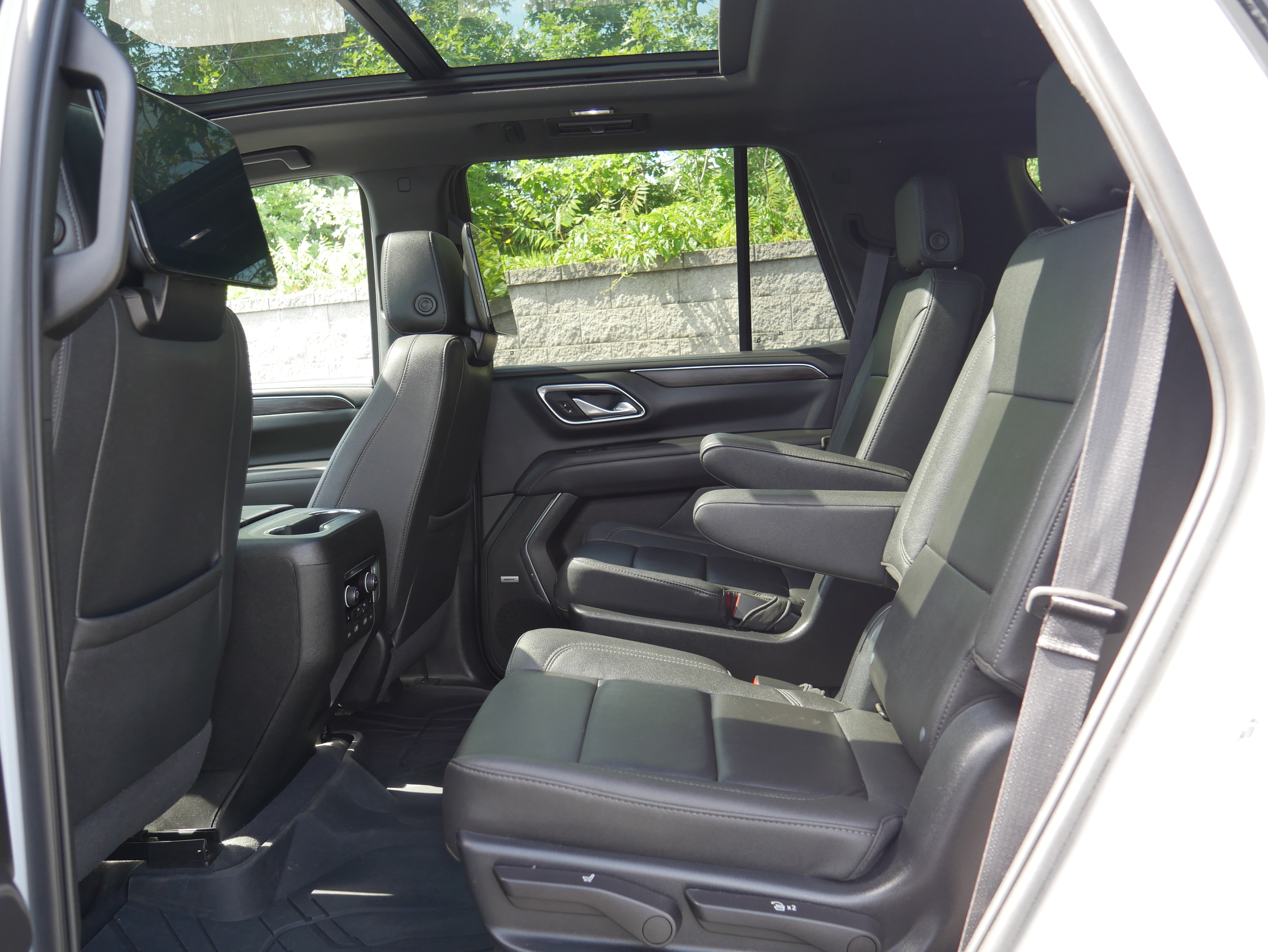 Certified 2023 Chevrolet Tahoe LT w/ Luxury Package AWD/4WD image 18
