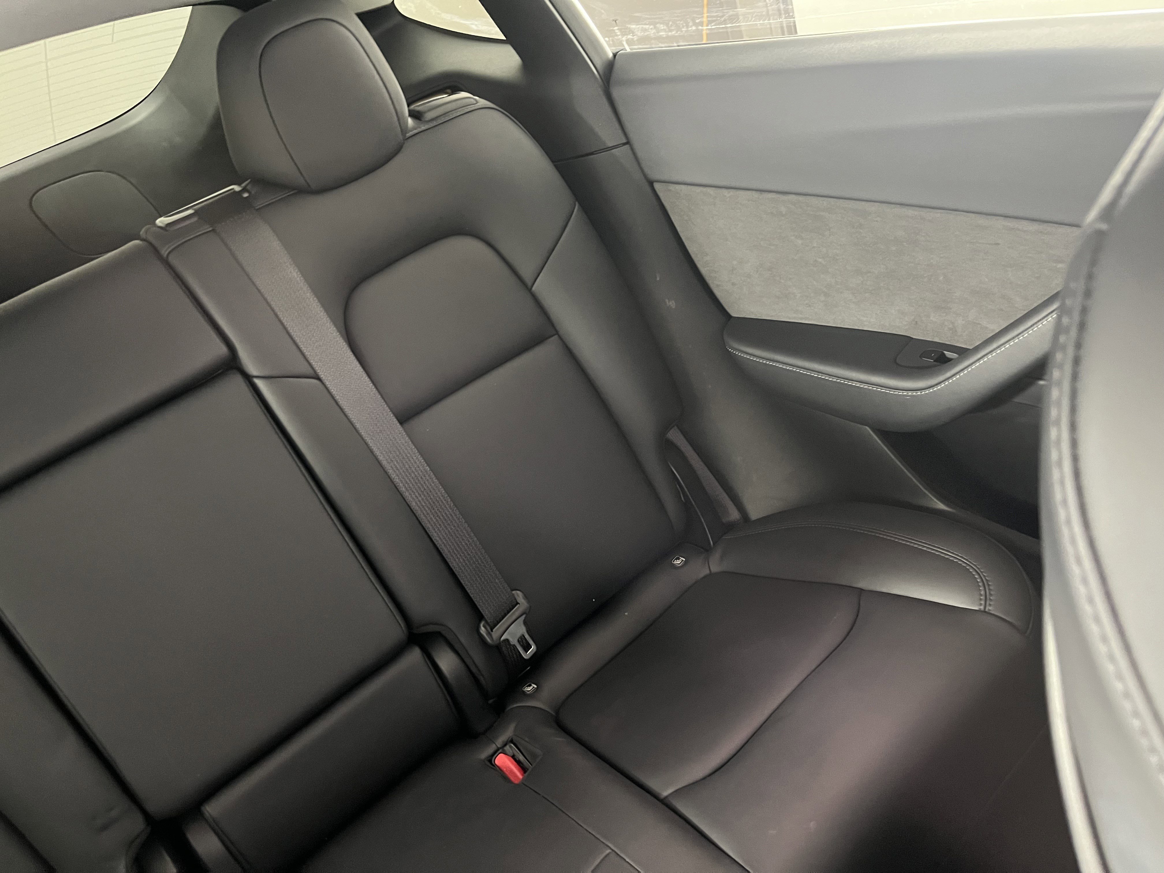 Used 2021 Tesla Model Y Long Range image 22