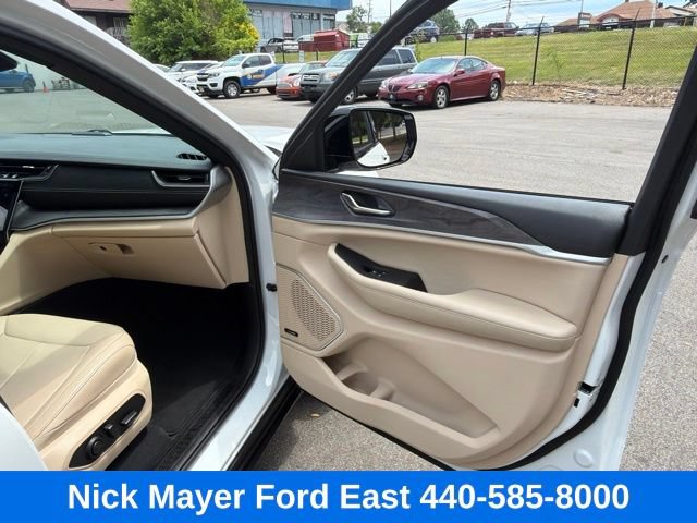 Used 2024 Jeep Grand Cherokee Limited 4xe AWD/4WD image 10