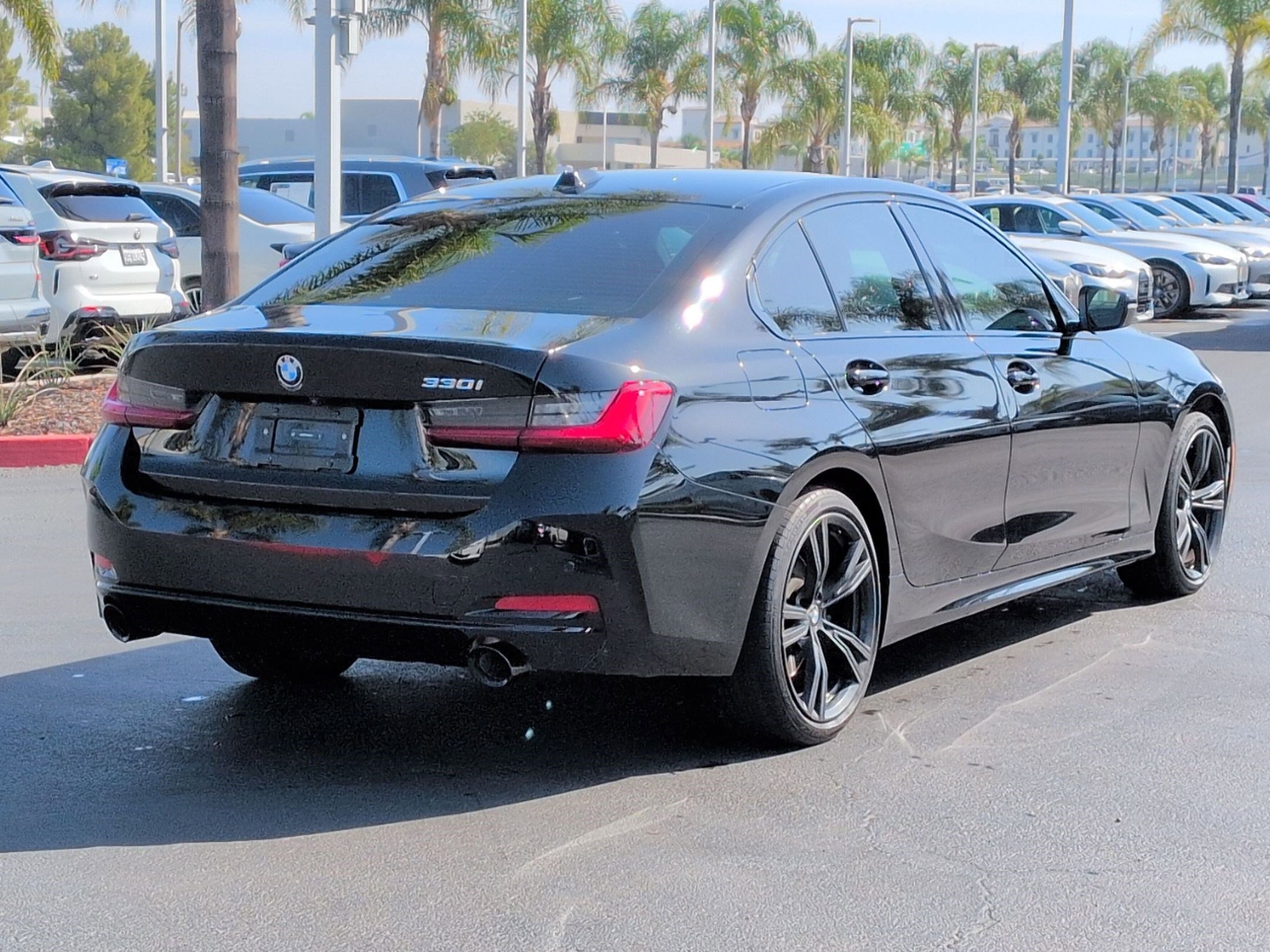 Certified 2023 BMW 330i Sedan w/ Convenience Package RWD image 10