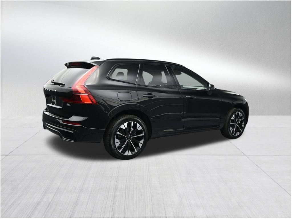 New 2026 Volvo XC60 B5 Plus AWD/4WD image 5