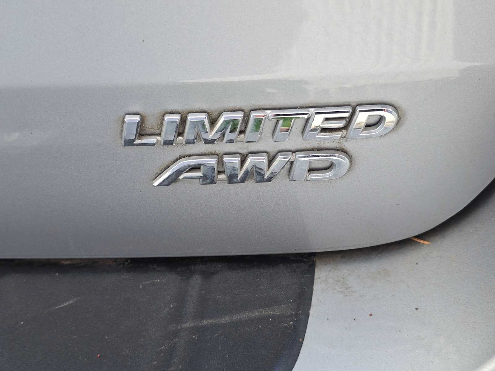Used 2014 Toyota Sienna Limited w/ Limited Premium Package AWD/4WD image 3