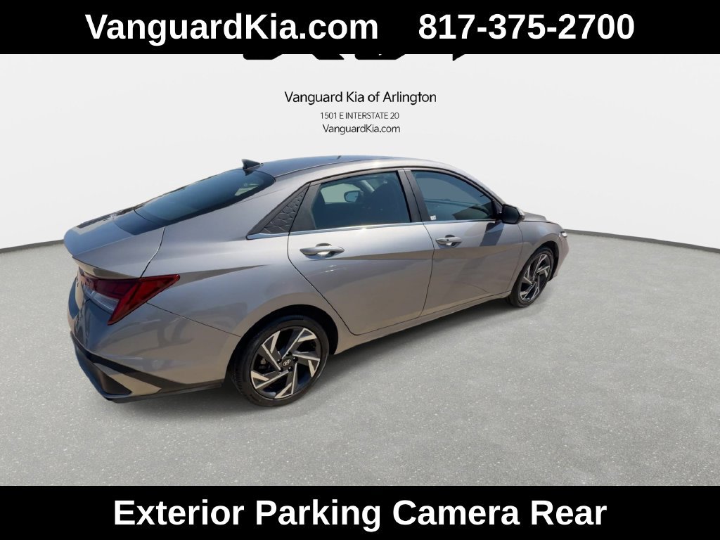 Used 2025 Hyundai Elantra SEL FWD image 9