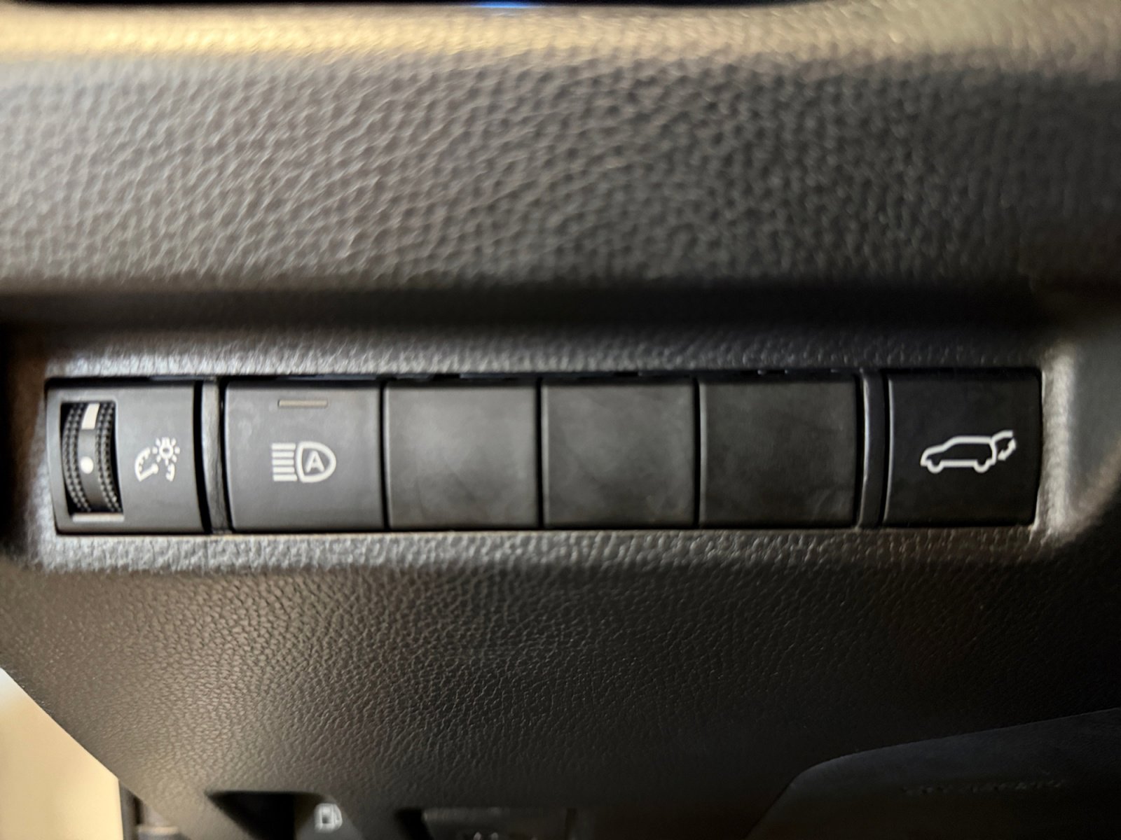 Used 2021 Toyota RAV4 XSE image 27