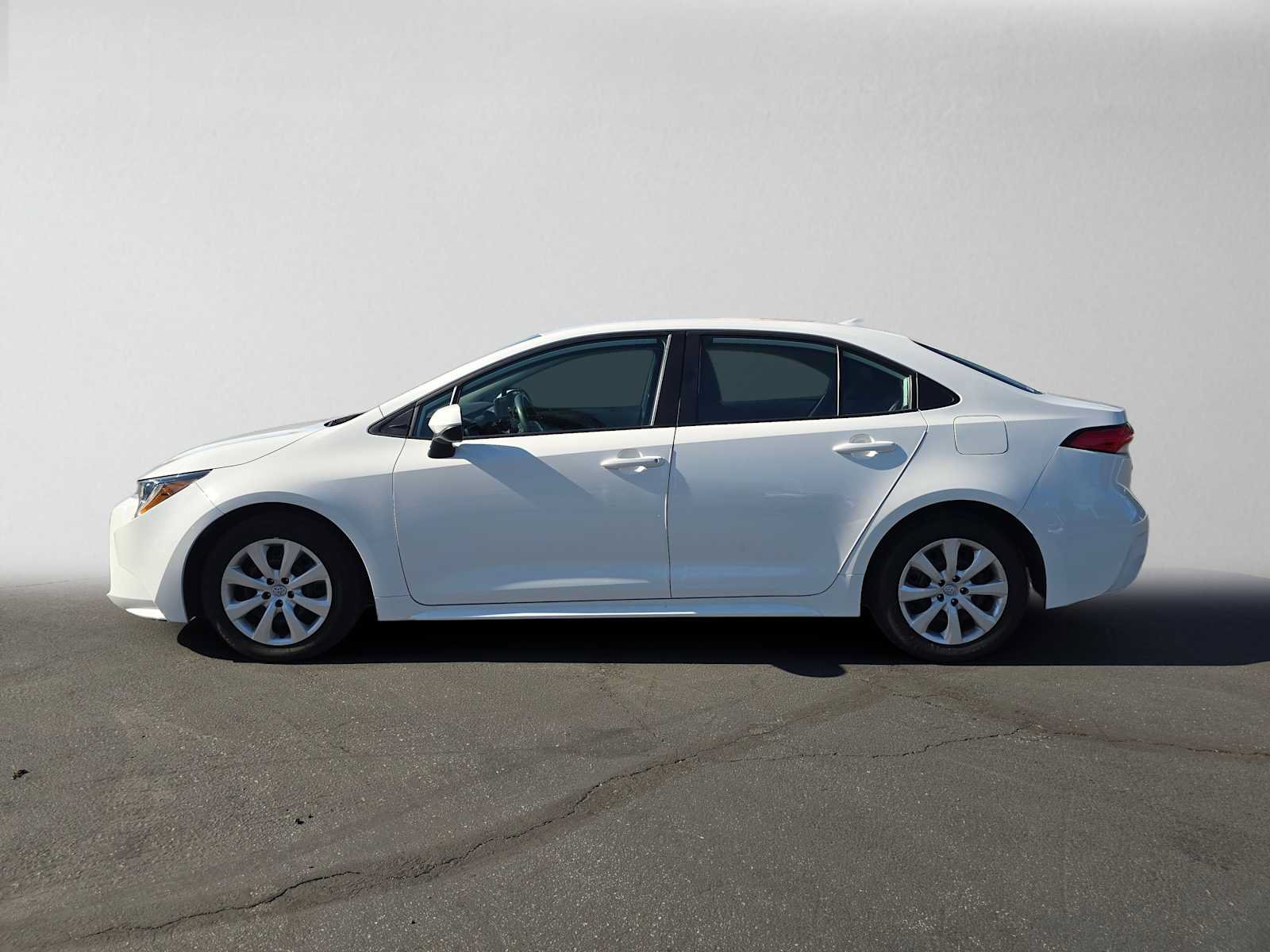Certified 2025 Toyota Corolla LE FWD image 6