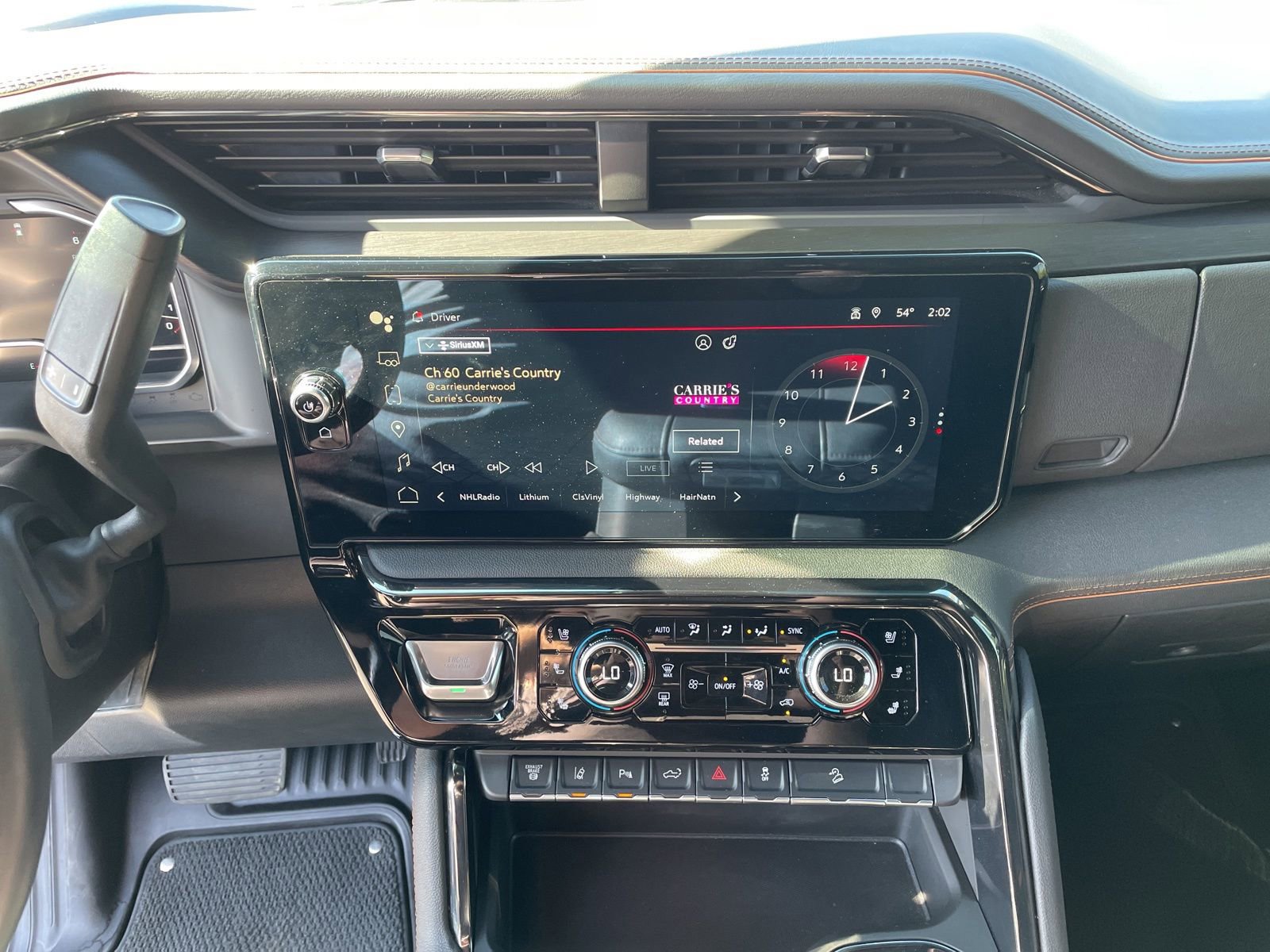 Used 2024 GMC Sierra 2500 AT4 w/ AT4 Premium Plus Package image 19