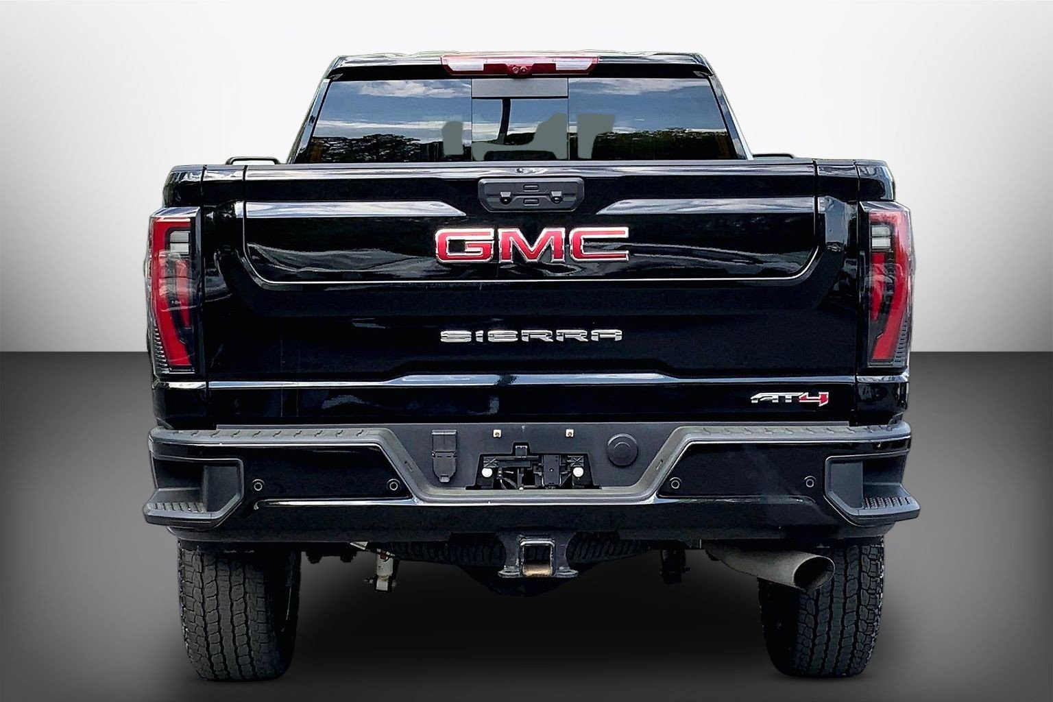 Used 2025 GMC Sierra 2500 AT4 w/ AT4 Premium Plus Package AWD/4WD image 6