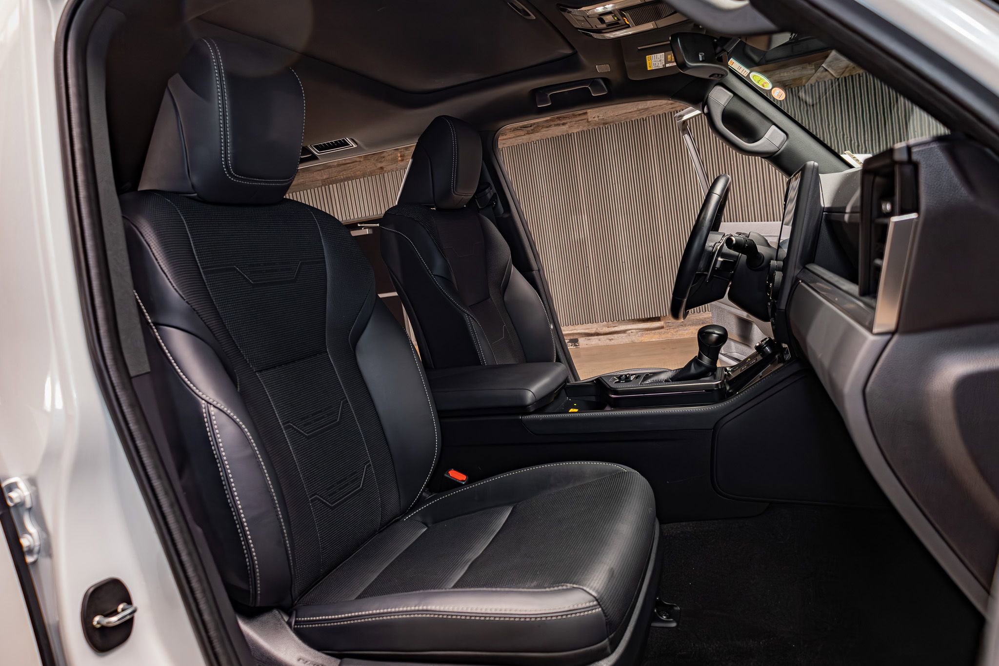 Used 2024 Lexus GX 550 w/ Cold Area Package image 26