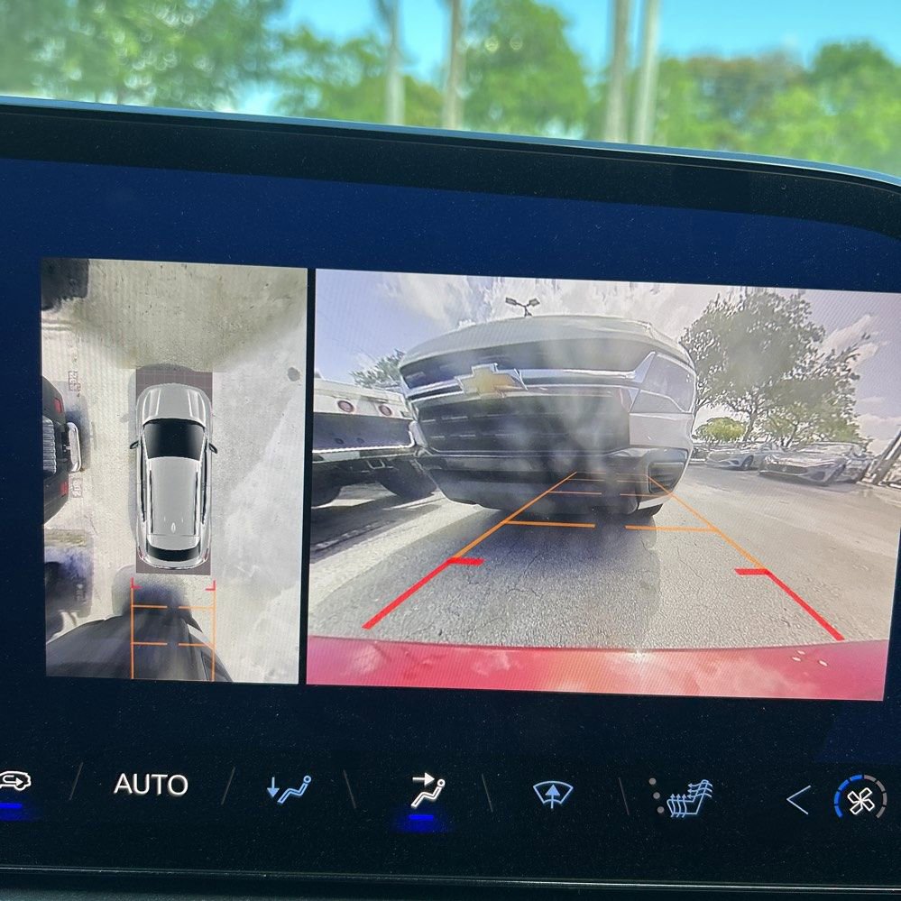 Used 2025 Chevrolet Equinox EV RS image 7