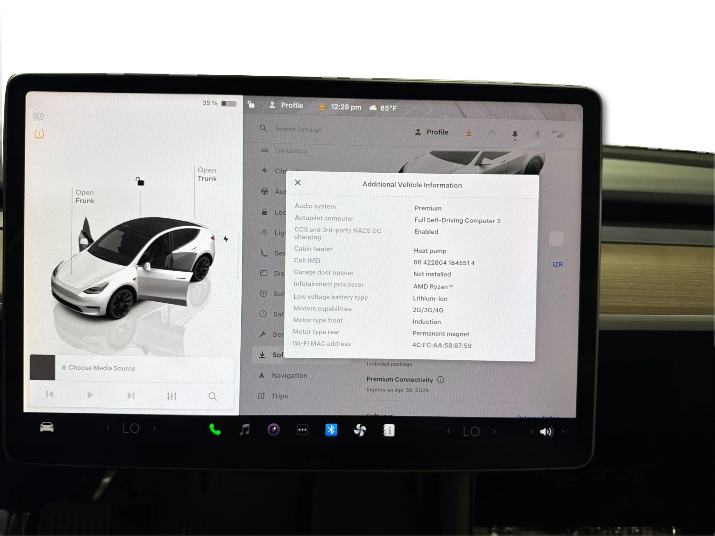 Used 2022 Tesla Model Y Long Range image 30