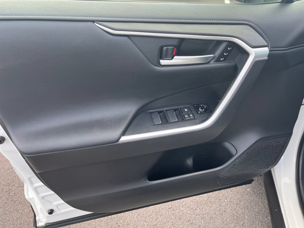 Used 2020 Toyota RAV4 Limited w/ Limited Grade Weather Package FWD image 11