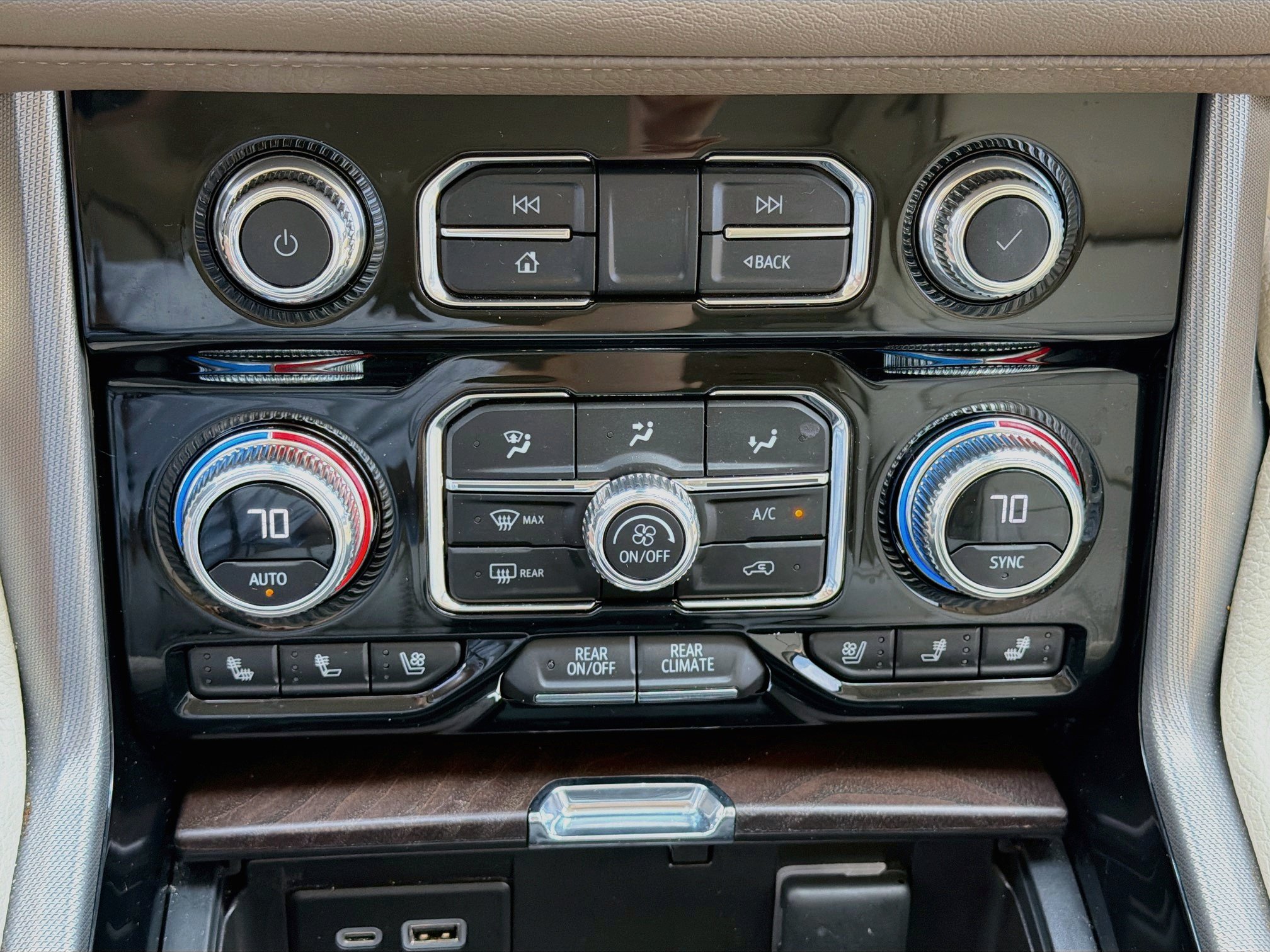Used 2023 GMC Yukon Denali AWD/4WD image 37