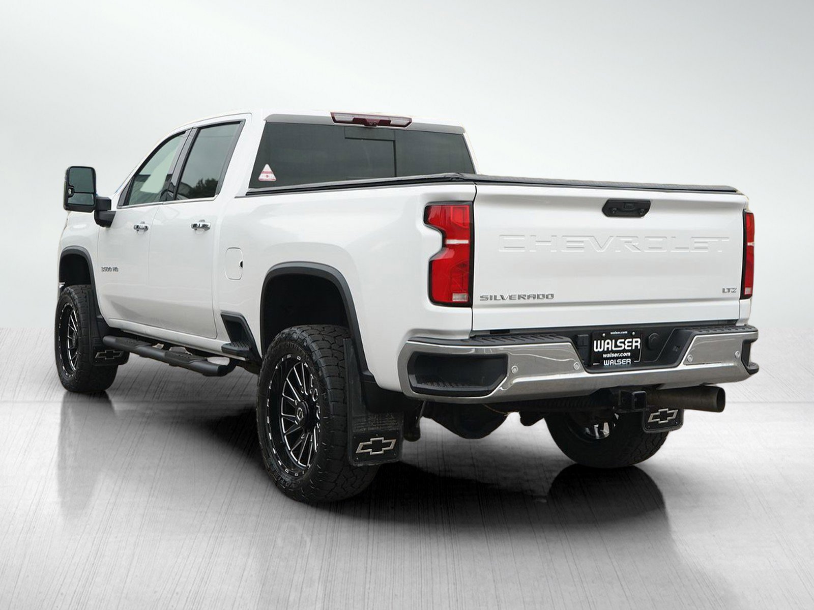 Used 2024 Chevrolet Silverado 3500 LTZ w/ LTZ Plus Package AWD/4WD image 3