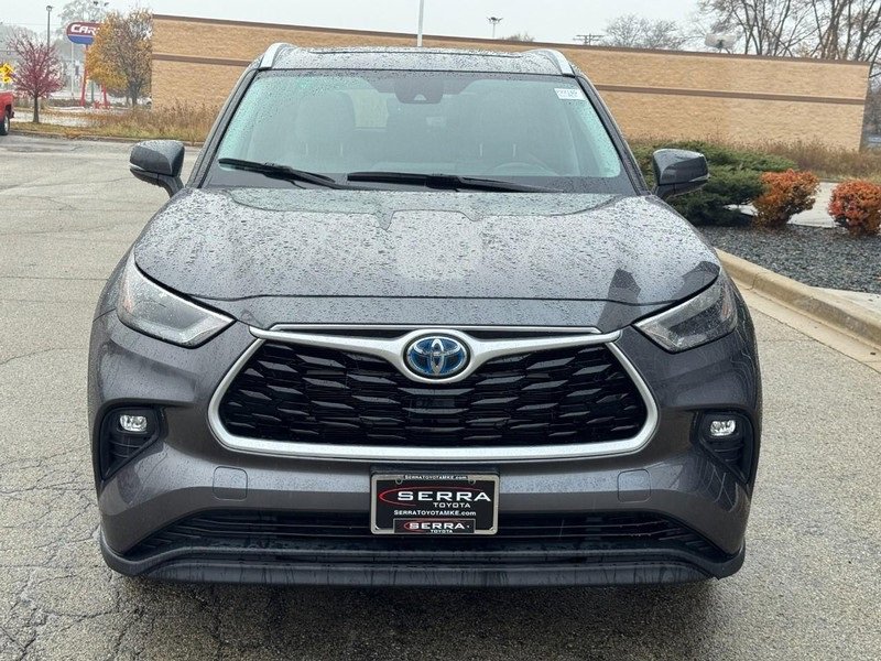 Used 2023 Toyota Highlander XLE image 9
