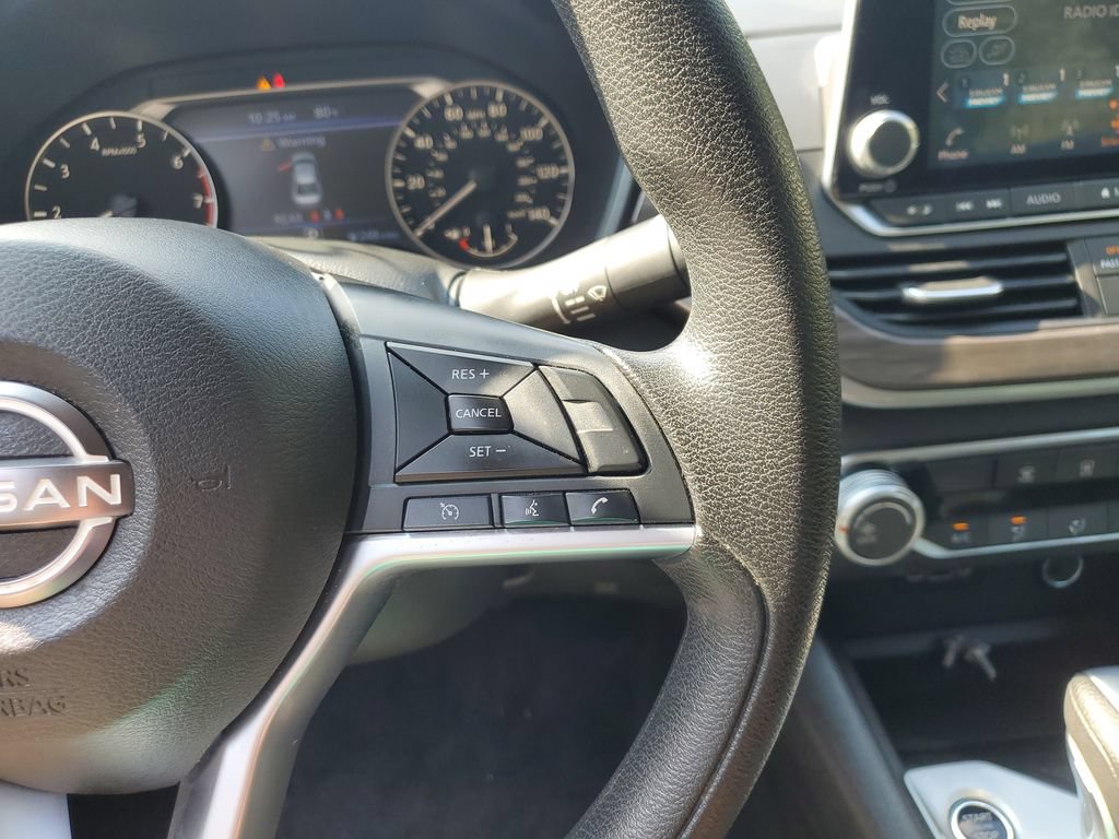 Used 2025 Nissan Altima 2.5 SV AWD/4WD image 29