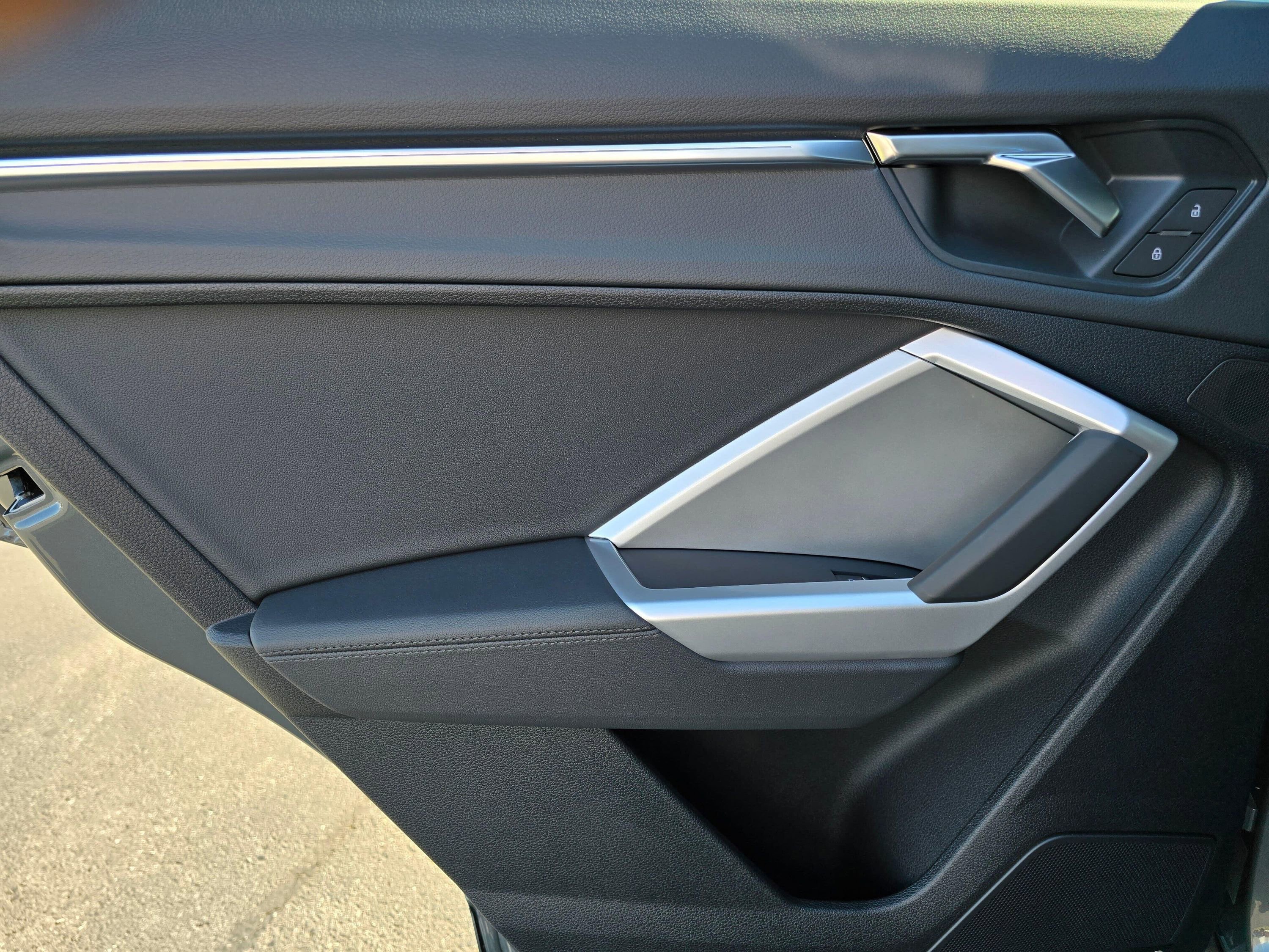 Certified 2025 Audi Q3 2.0T Premium Plus w/ Premium Plus Package image 20