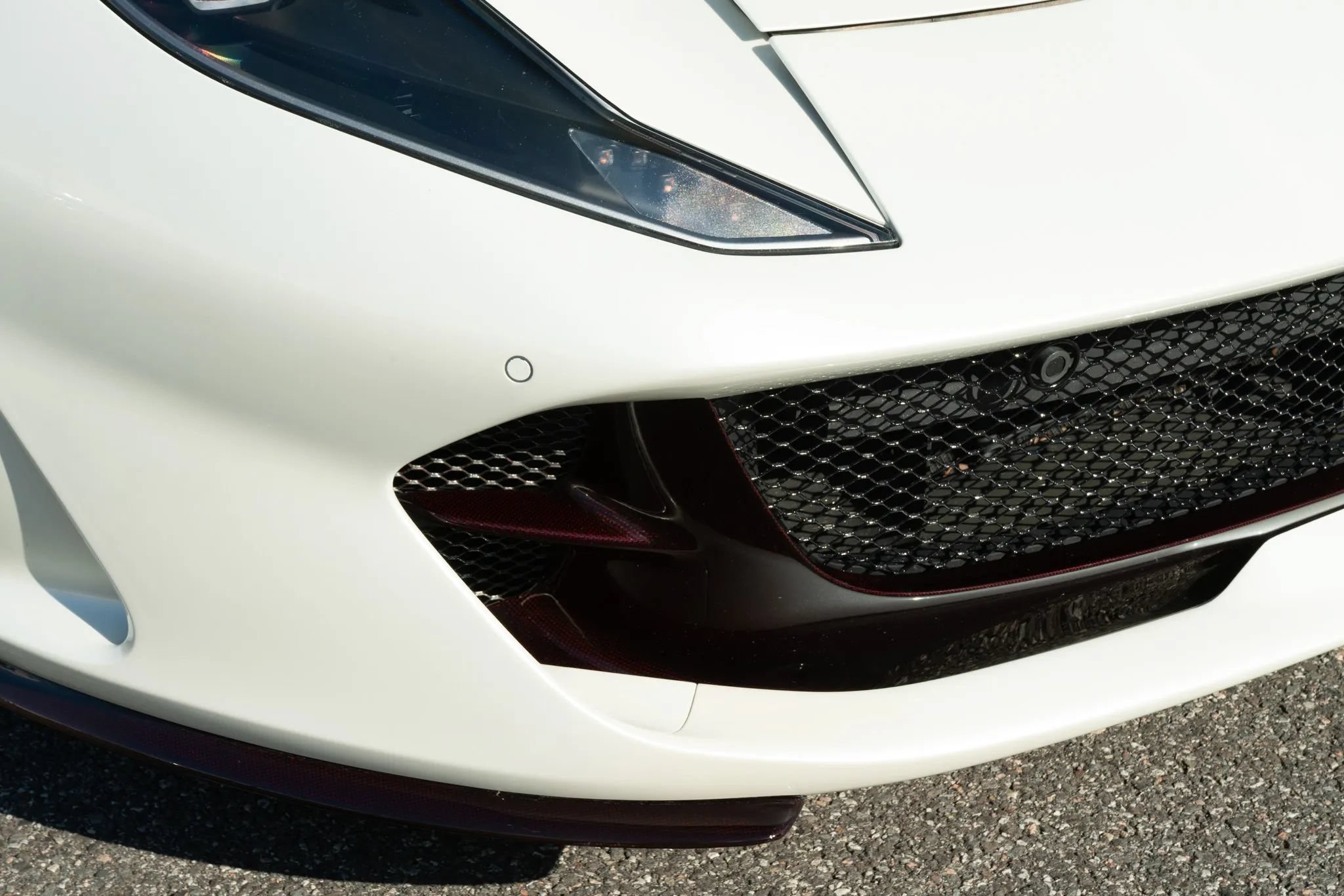 Used 2020 Ferrari 812 Superfast RWD image 50