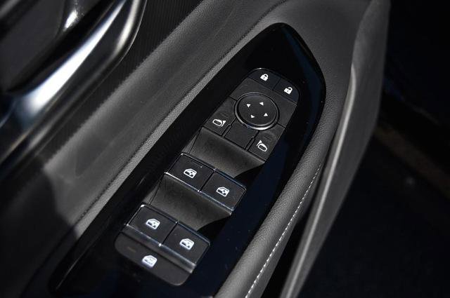 New 2025 Nissan Murano SV image 9