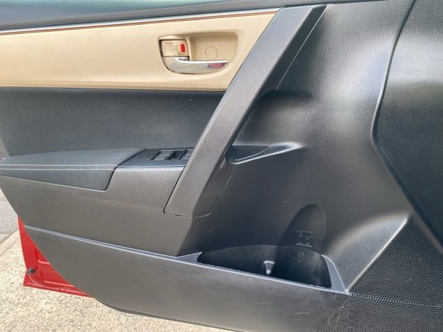 Used 2014 Toyota Corolla LE image 18