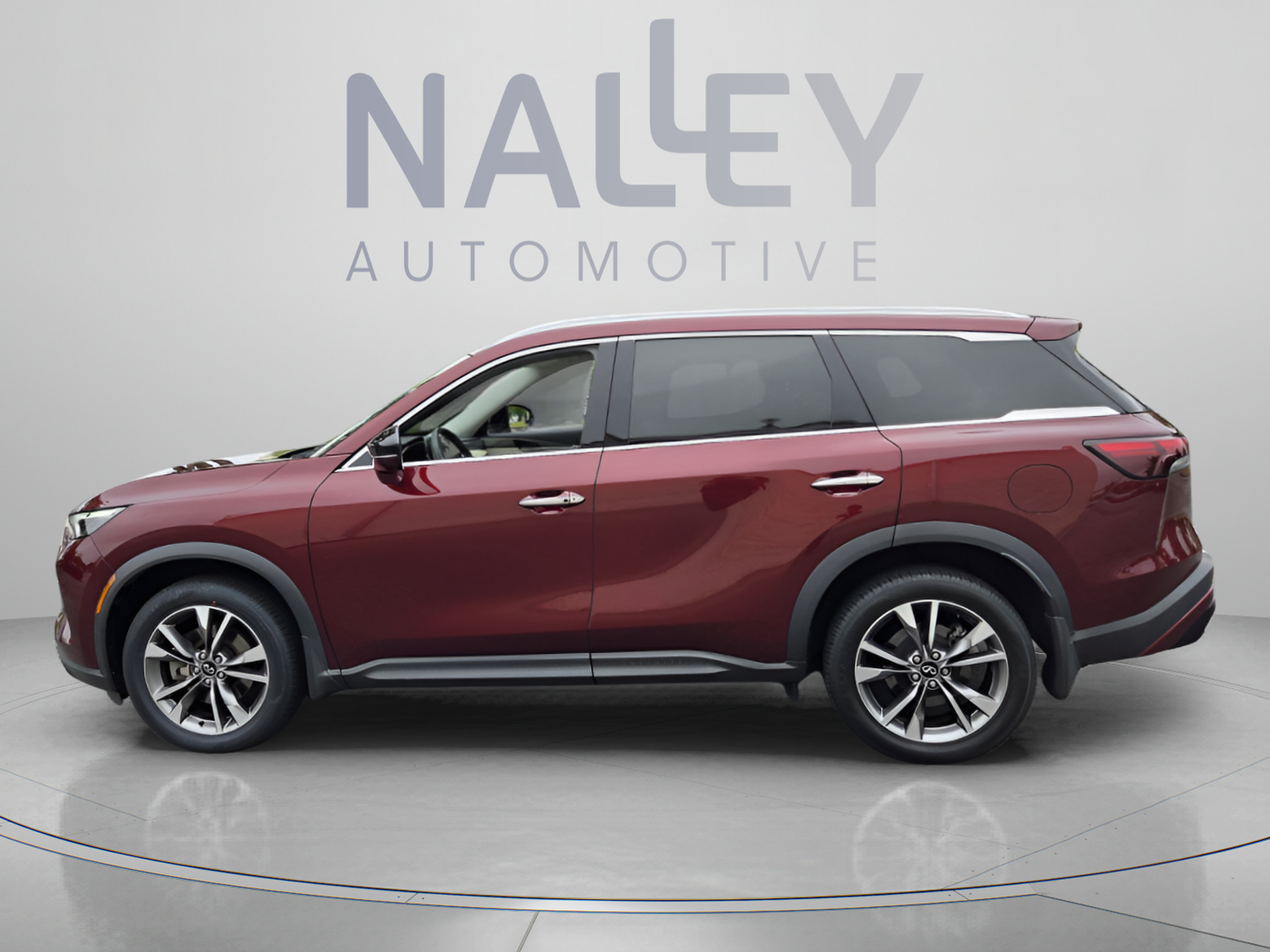 Used 2023 INFINITI QX60 Luxe w/ Cargo Package AWD/4WD image 2