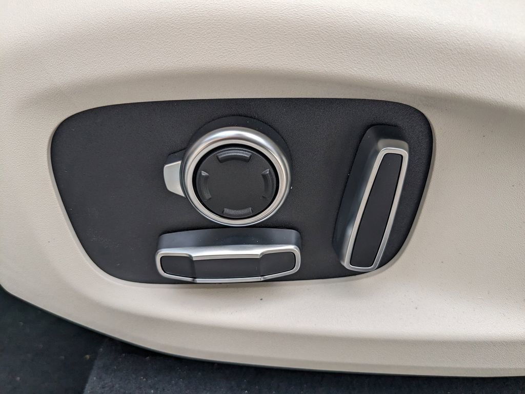 New 2026 Jaguar F-PACE R-Dynamic S image 20