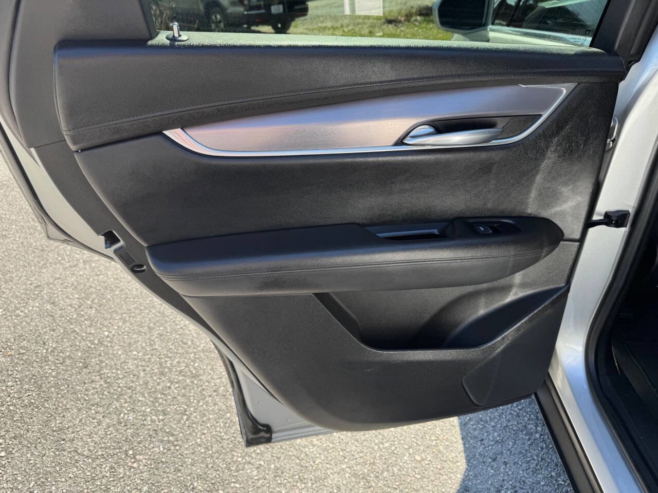 Used 2017 Cadillac XT5 Luxury image 41