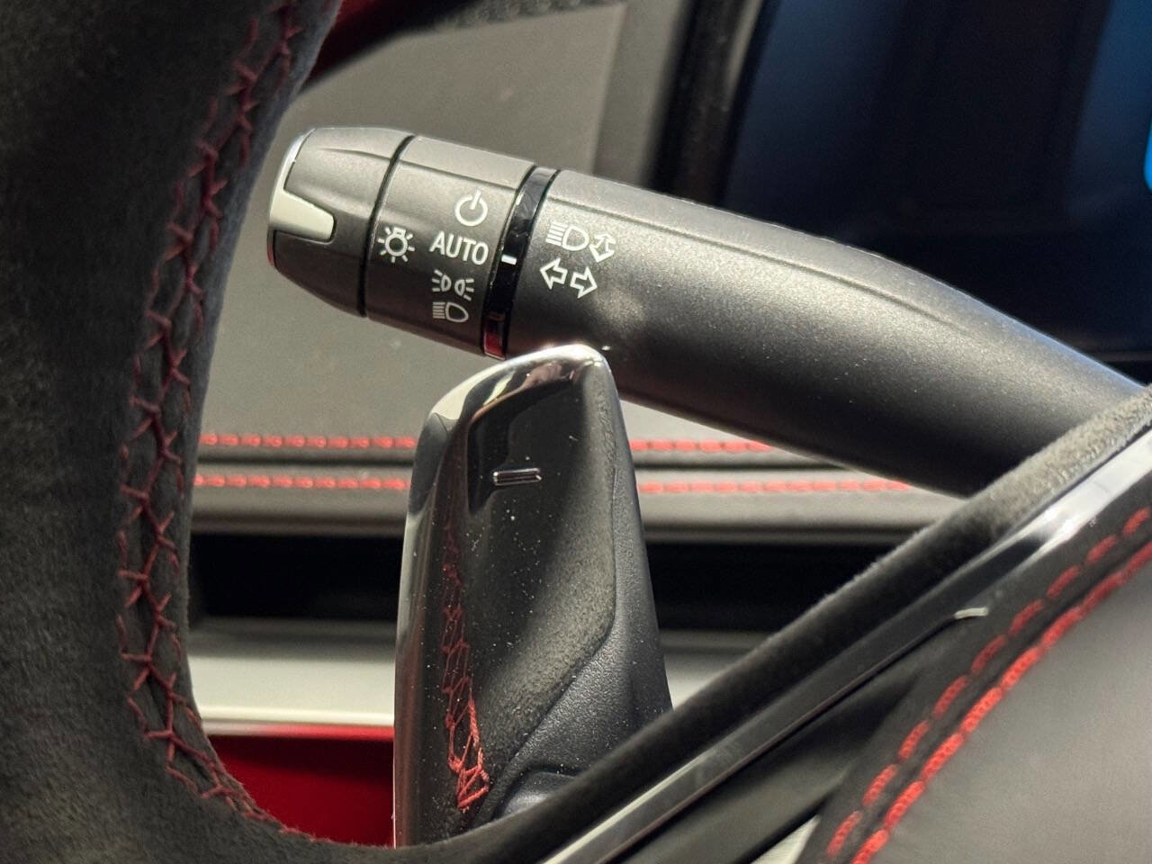 Used 2024 Chevrolet Corvette Stingray Premium Conv w/ Z51 Performance Package image 43