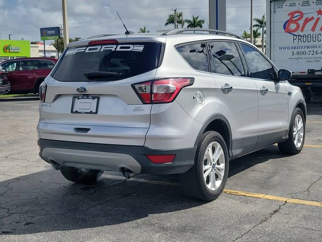 Used 2018 Ford Escape SE FWD image 4