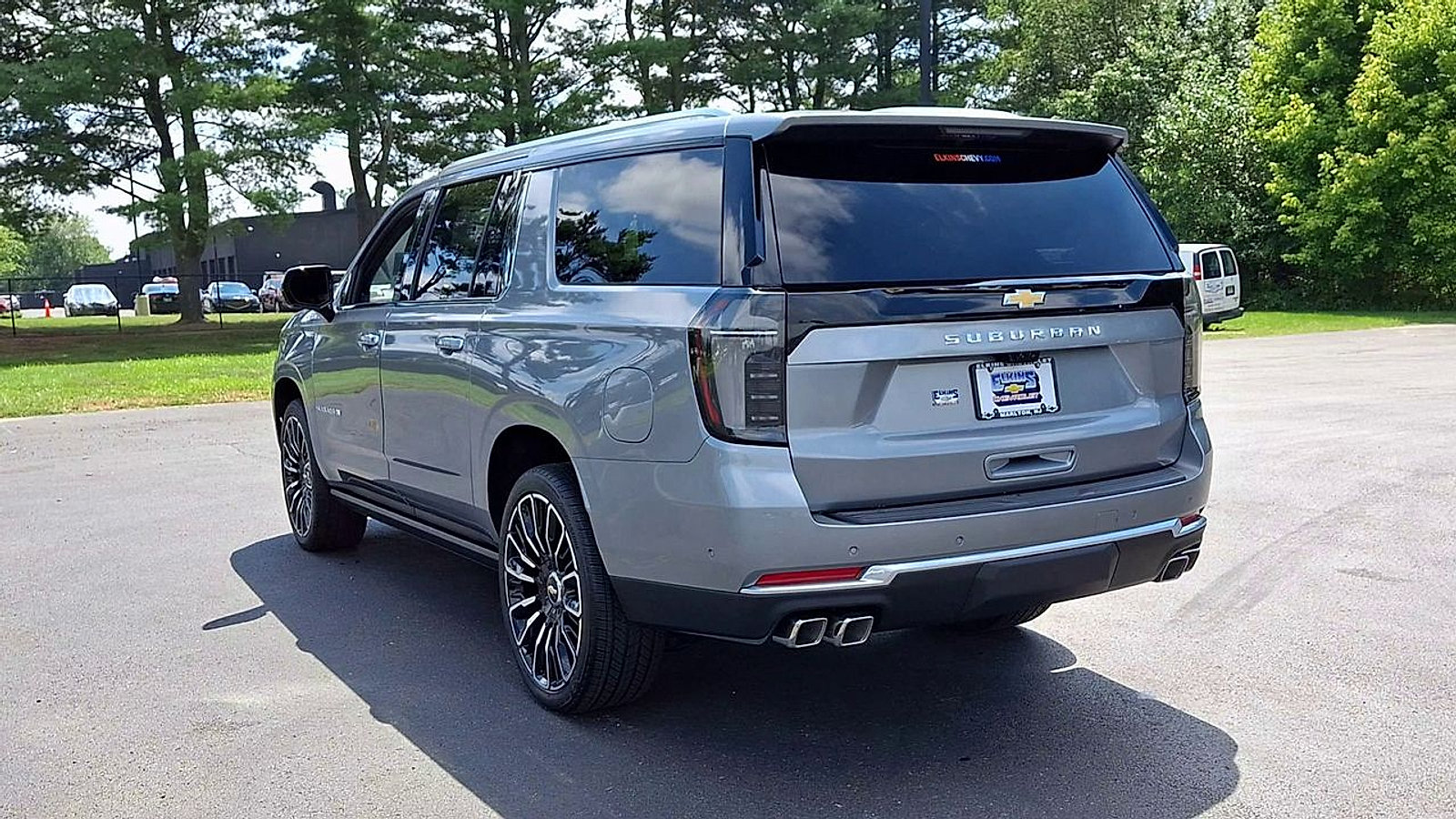New 2026 Chevrolet Suburban High Country AWD/4WD image 9
