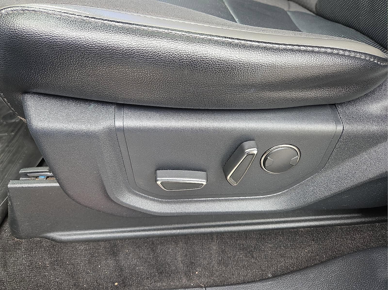 Used 2020 Ford F150 Raptor w/ Equipment Group 802A Luxury image 14