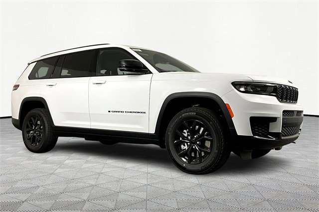 New 2025 Jeep Grand Cherokee L Altitude image 3
