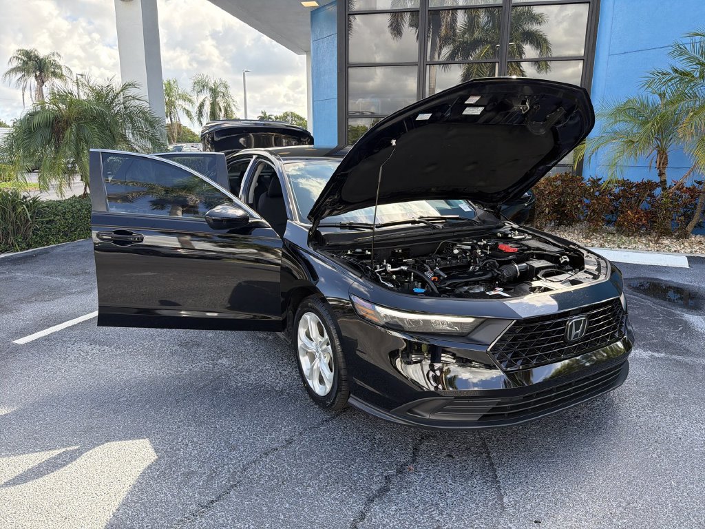 Certified 2023 Honda Accord LX image 28
